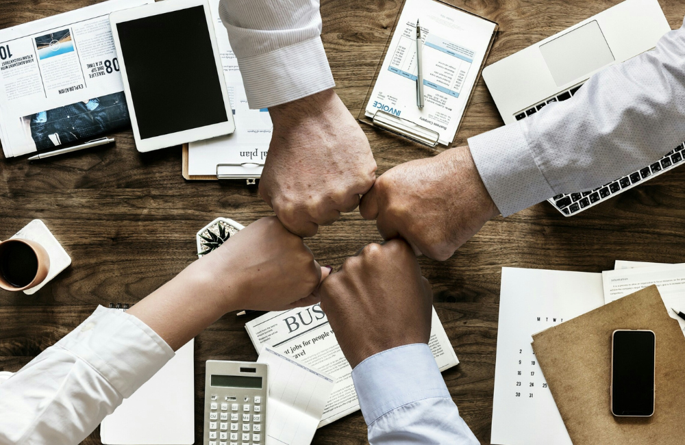 3 ways to help unify sales blog hero image